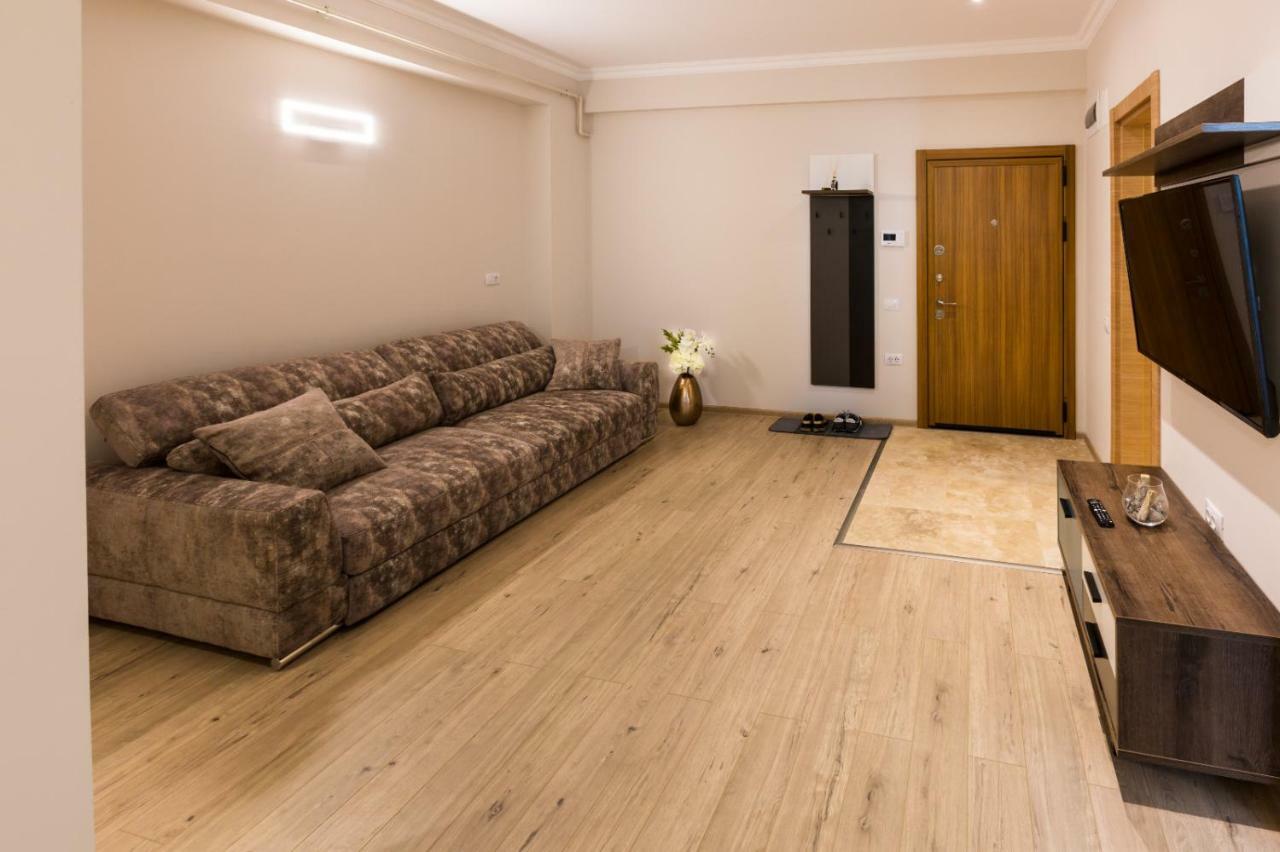 Rose Luxury Apartment 마마이아 외부 사진